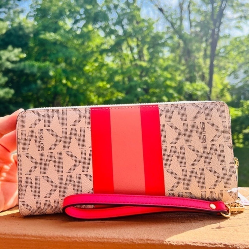 Michael Kors Logo Zip Around Wallet Pink Stripe Leather Phone Wallet NWT - Picture 4 of 5